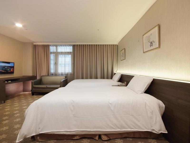 Y Hotel Taipei Esterno foto